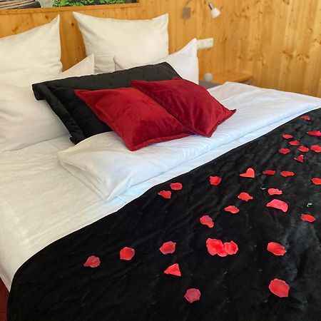 Hotel Wilder Mann Feuchtwangen Εξωτερικό φωτογραφία