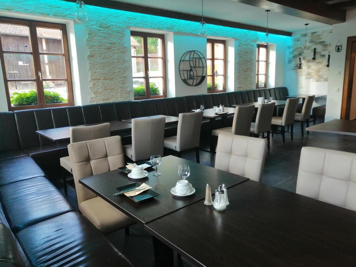 Hotel Wilder Mann Feuchtwangen Εξωτερικό φωτογραφία
