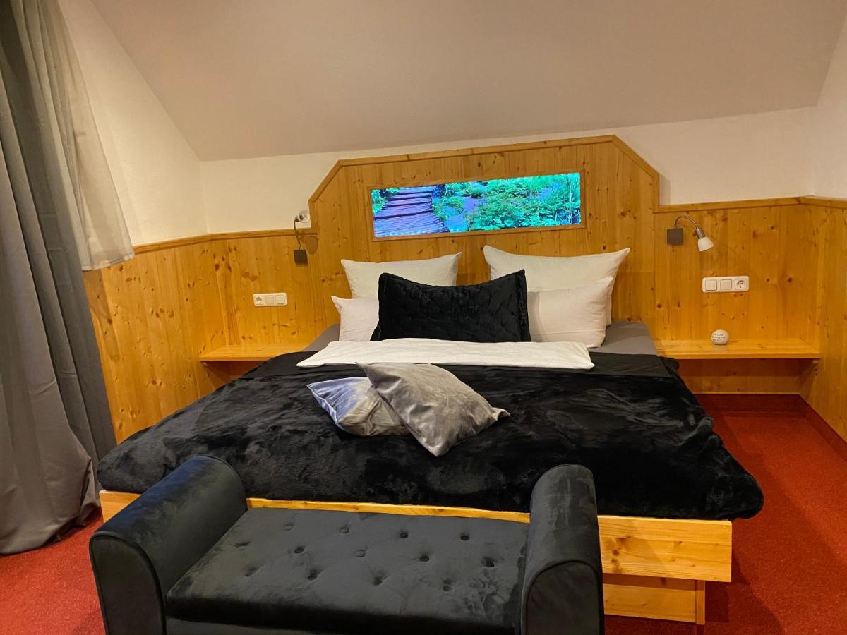Hotel Wilder Mann Feuchtwangen Εξωτερικό φωτογραφία