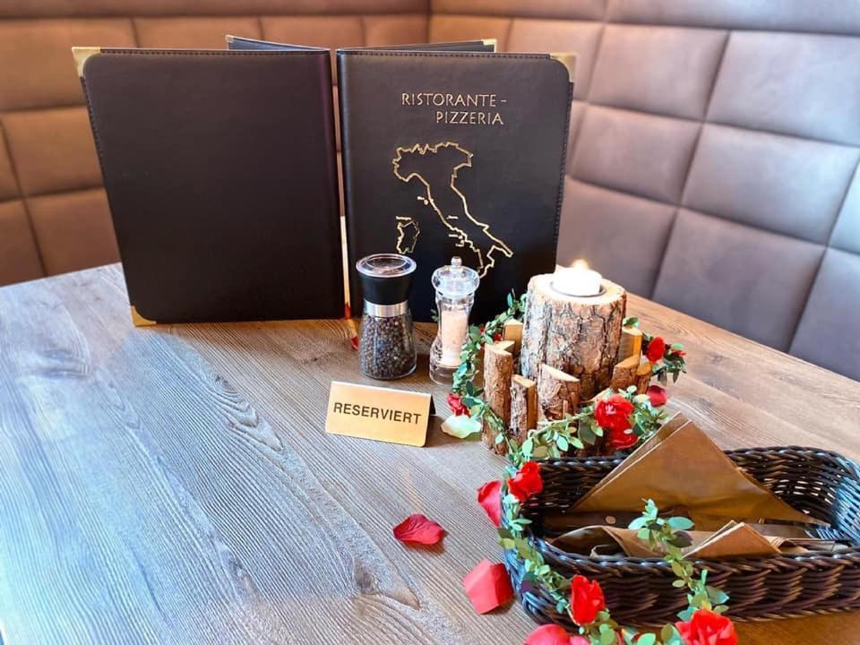 Hotel Wilder Mann Feuchtwangen Εξωτερικό φωτογραφία